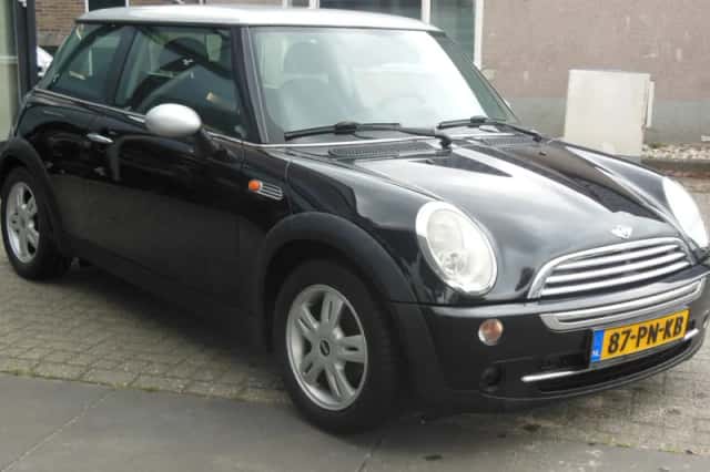 MINI One (2004) thumbnail 4