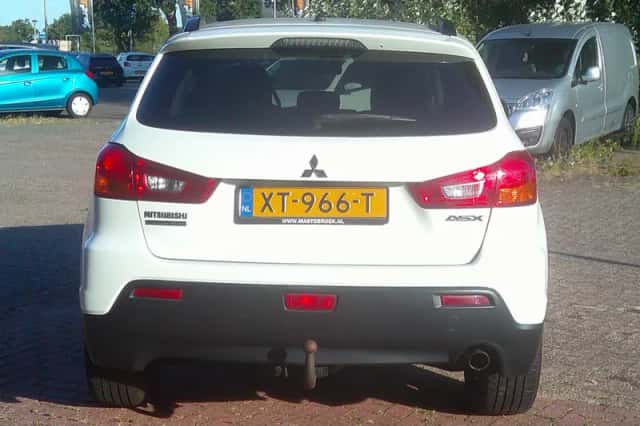 Mitsubishi ASX (2010) thumbnail 4
