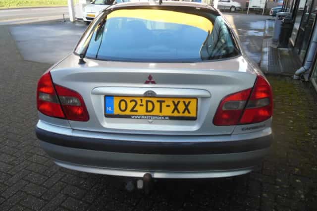Mitsubishi Carisma (2000) thumbnail 4