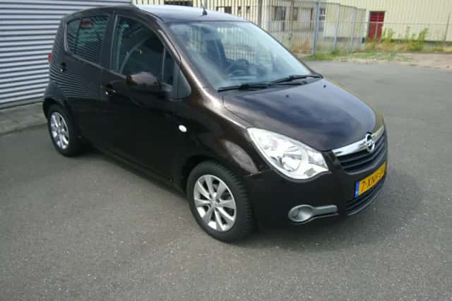 Opel Agila (2014) thumbnail 3