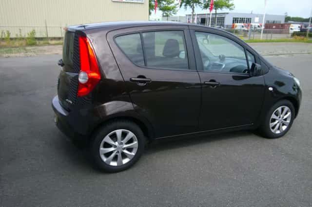 Opel Agila (2014) thumbnail 5