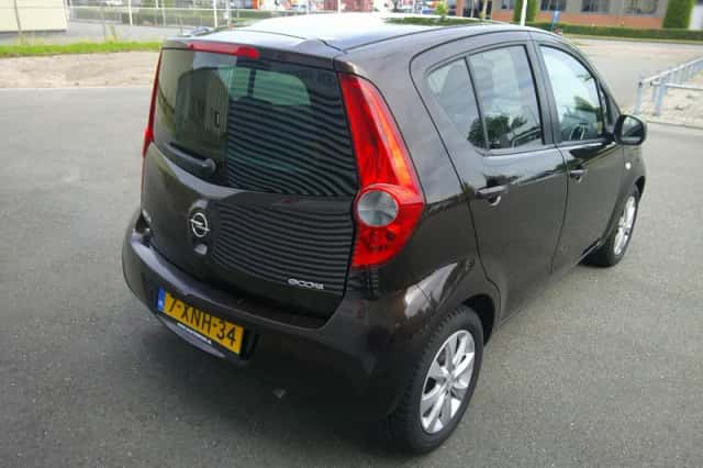 Opel Agila (2014) thumbnail 6