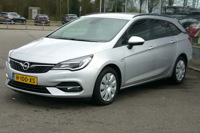 Opel Astra (2020) thumbnail 3