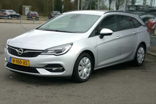 Opel Astra (2020) thumbnail 3