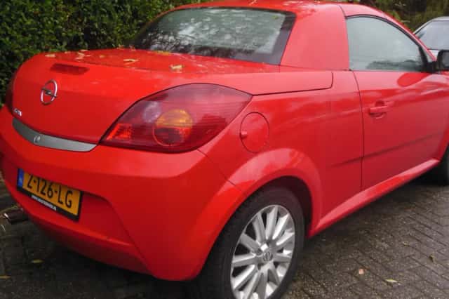 Opel Tigra (2005) thumbnail 4