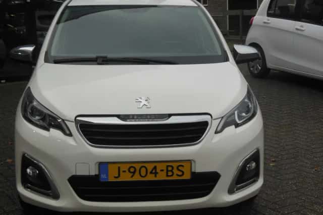Peugeot 108 (2020) thumbnail 3