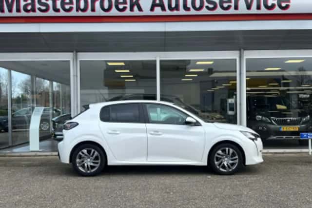 Peugeot 208 (2021) thumbnail 3