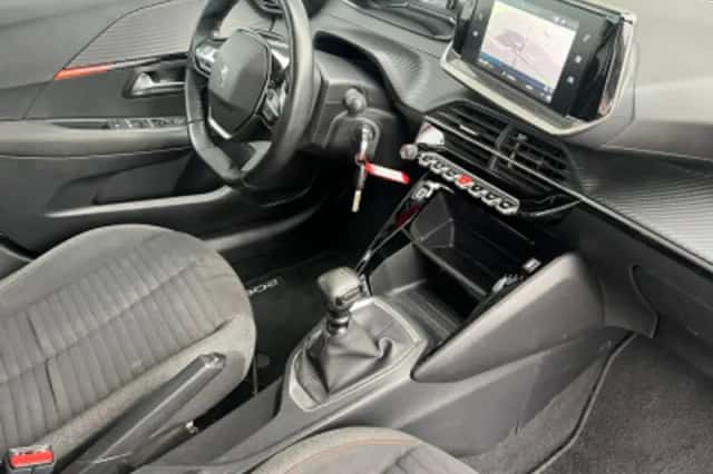 Peugeot 208 (2021) thumbnail 4