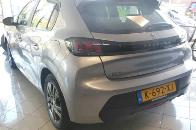 Peugeot 208 (2021) thumbnail 3