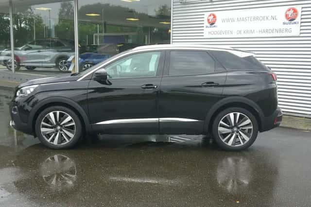 Peugeot 3008 (2020) thumbnail 2