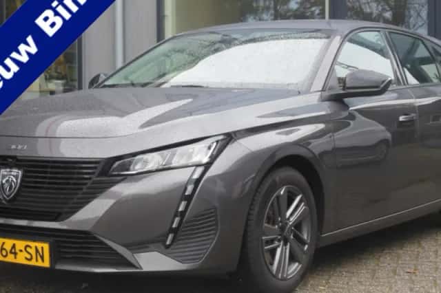 Peugeot 308 (2023) thumbnail 1