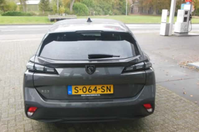 Peugeot 308 (2023) thumbnail 5