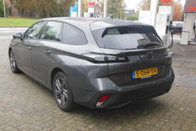 Peugeot 308 (2023) thumbnail 6