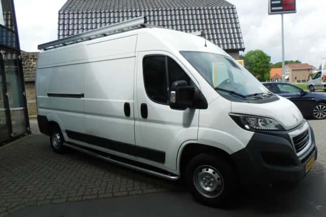 Peugeot Boxer (2018) thumbnail 3
