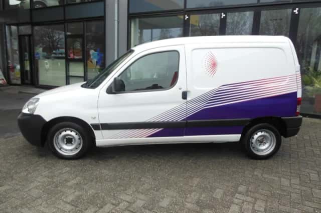 Peugeot Partner (2009) thumbnail 3