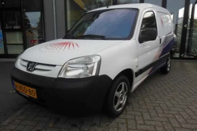 Peugeot Partner (2009) thumbnail 1