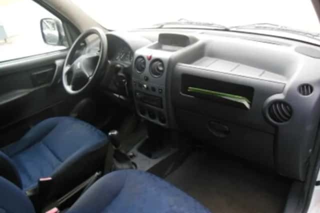 Peugeot Partner (2009) thumbnail 5