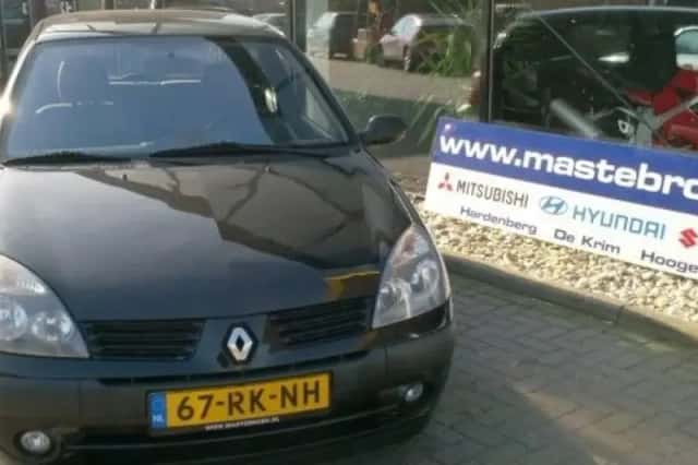 Renault Clio (2005) thumbnail 1