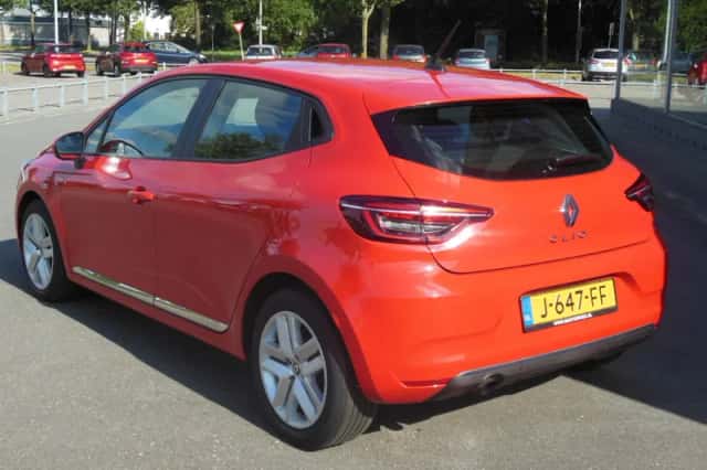 Renault Clio (2020) thumbnail 5