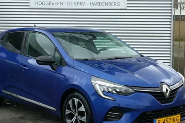 Renault Clio (2023) thumbnail 1