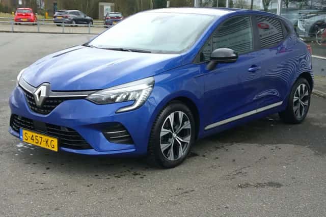 Renault Clio (2023) thumbnail 4