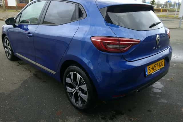 Renault Clio (2023) thumbnail 6