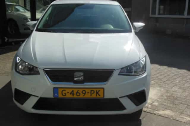 SEAT Ibiza (2019) thumbnail 2