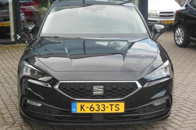 SEAT Leon (2021) thumbnail 3