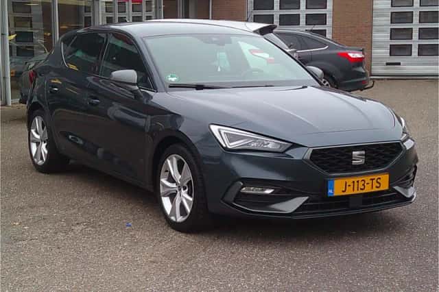 SEAT Leon (2020) thumbnail 4