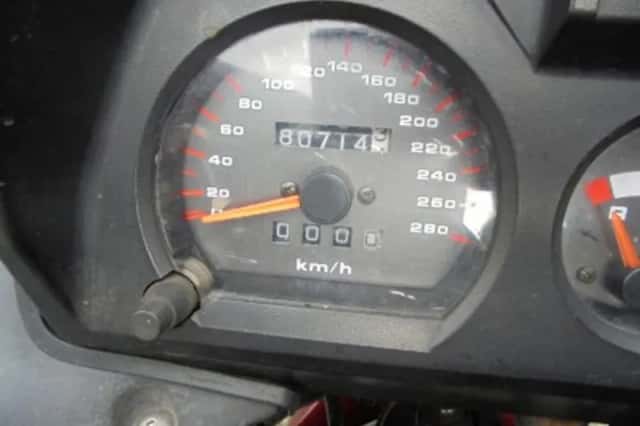 Suzuki GSX (1993) thumbnail 3