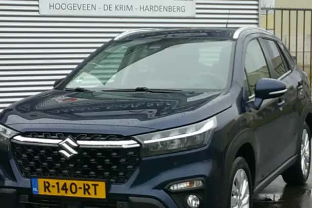 Suzuki S-Cross (2022) thumbnail 1