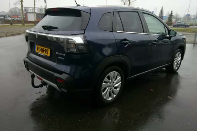 Suzuki S-Cross (2022) thumbnail 5
