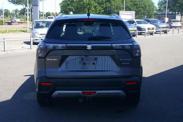 Suzuki S-Cross (2025) thumbnail 5