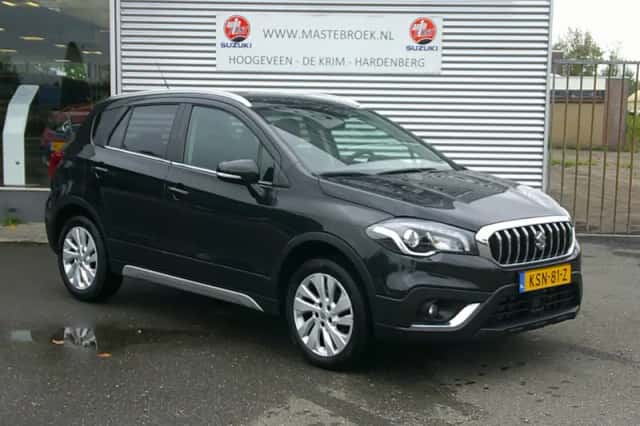 Suzuki S-Cross (2020) thumbnail 1