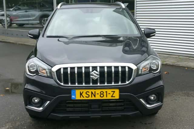 Suzuki S-Cross (2020) thumbnail 2