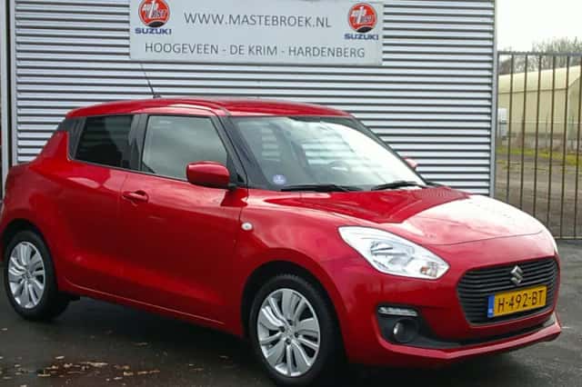 Suzuki Swift (2020) thumbnail 2