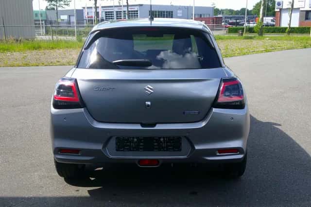 Suzuki Swift (2025) thumbnail 6