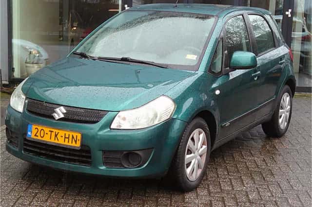 Suzuki SX4 (2006) thumbnail 2