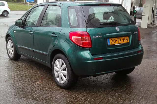Suzuki SX4 (2006) thumbnail 4