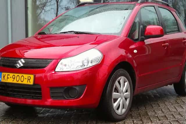 Suzuki SX4 (2008) thumbnail 1