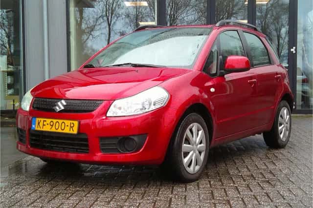 Suzuki SX4 (2008) thumbnail 2
