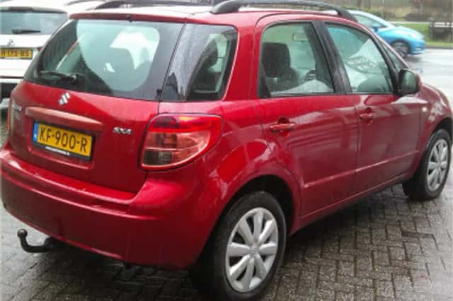Suzuki SX4 (2008) thumbnail 5