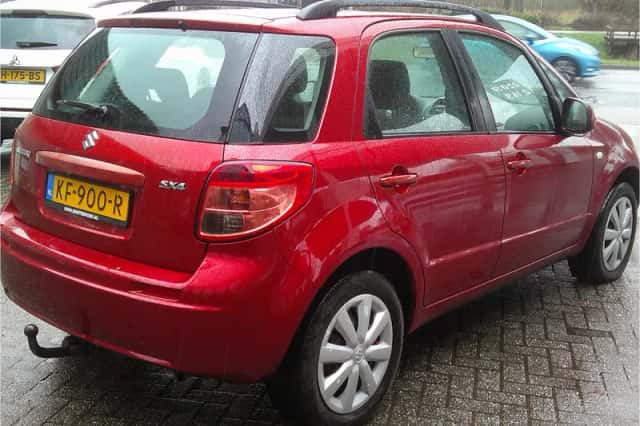 Suzuki SX4 (2008) thumbnail 6