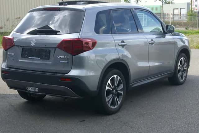 Suzuki Vitara (2021) thumbnail 3