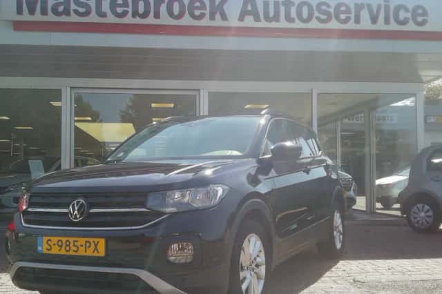 Volkswagen T-Cross (2023) thumbnail 1