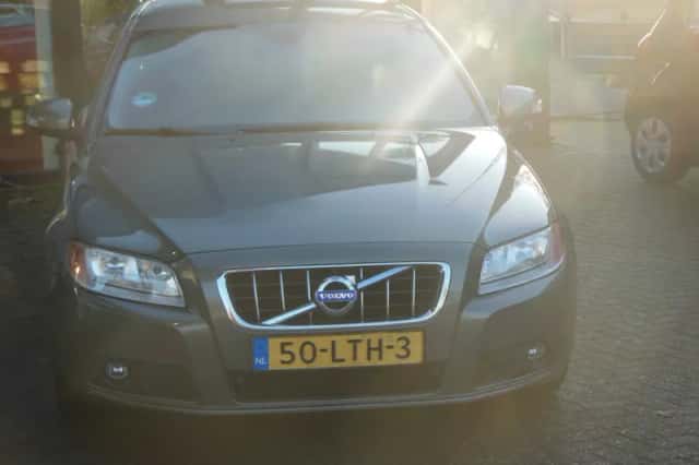 Volvo V70 (2010) thumbnail 2