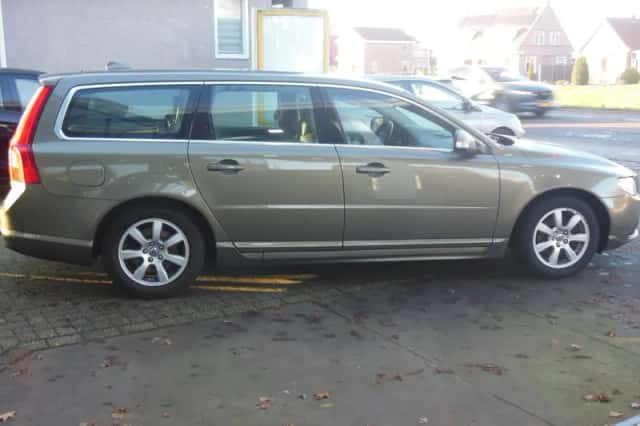 Volvo V70 (2010) thumbnail 4