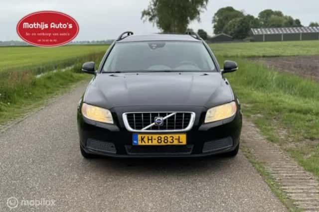 Volvo V70 (2017) thumbnail 3