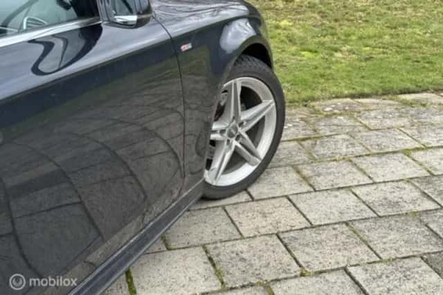 Audi A4 (2014) thumbnail 15