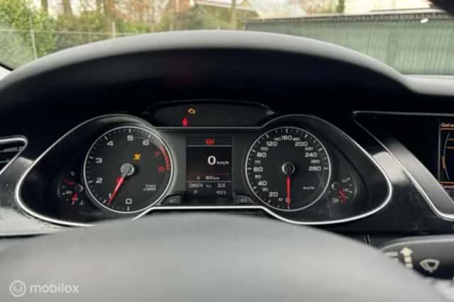 Audi A4 (2014) thumbnail 24